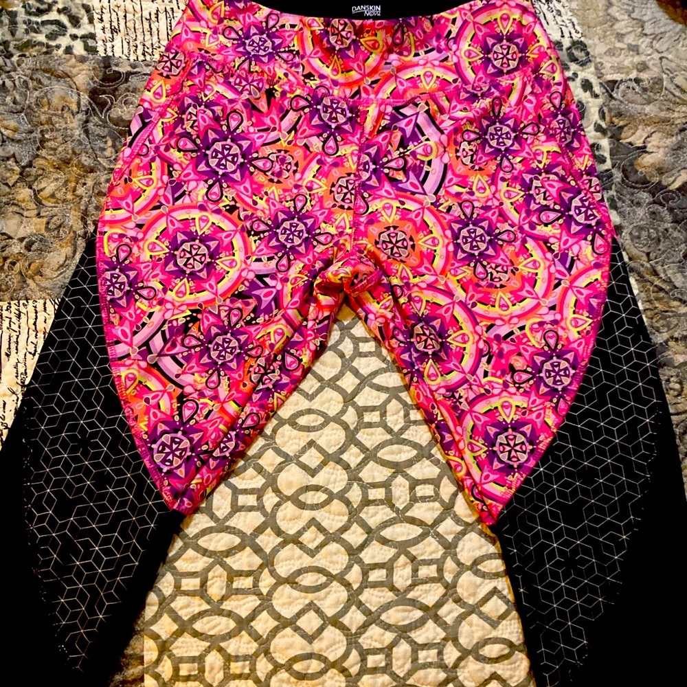 Danskin Capri Leggings